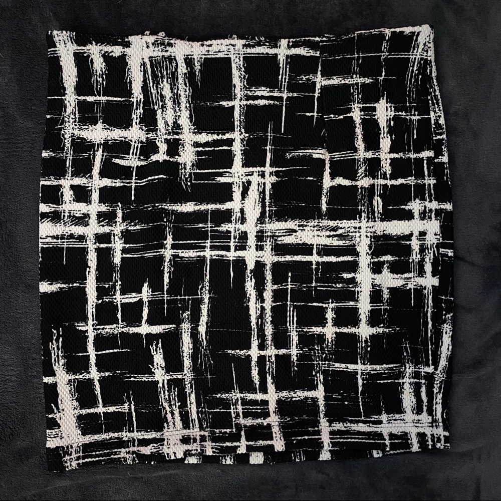 Eight sixty black and white Mini skirt